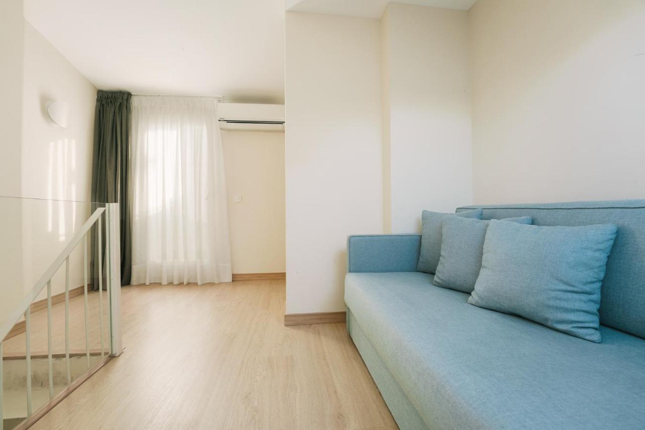 Aparthotel Debambu Atarazanas Malaga Zewnętrze zdjęcie